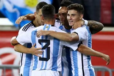 Un mediocampista argentino que suena en el Real Madrid debutó con la selección de su pais  y marcó un verdadero golazo.